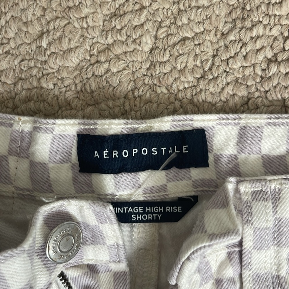 Shorts - Picture 2 of 6